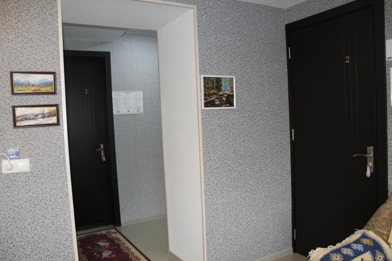 Guest House Poligloti Телави Екстериор снимка